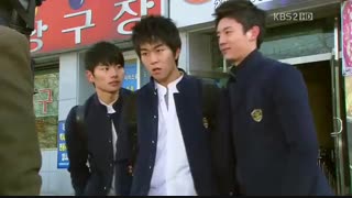 سریال مدرسه 2013 قسمت 5 با زیرنویس فارسی چسبیده و حجم کم (با بازی لی جونگ سوک و کیم وو بین)