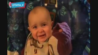 گریه کردن کودک با صدای آواز مادرش ! عالیه