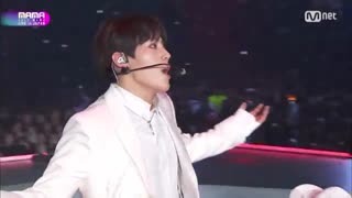 اجرا Intro و Burn It Up از Wanna One در MAMA 2017 In Japan