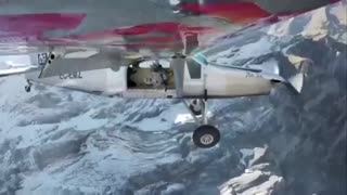 پرش از کوه و سوار هواپیما شدن در اسمان!!