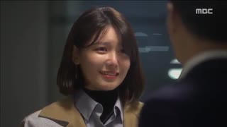 مردی که میزها رو می چینه cat8