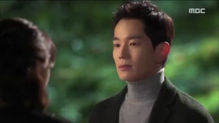 مردی که میزها رو می چینه cat9