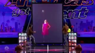 اجرایی شگفت انگیز در مسابقه استعداد یابی