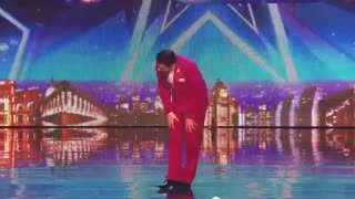 بازهم تلنت آمریکا و حرف زدن سگ در برنامه.واقعی!