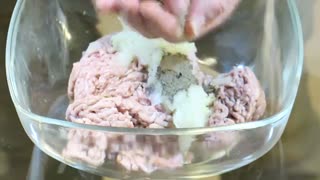 برگر زغالی قیطریه را خودت در منزل درست کن، سالم و خوشمزه در فودآکادمی