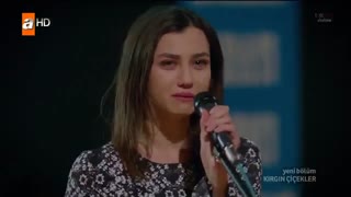 مرال وقتی میفهمه مادرش تو کاباره کار میکنه (غنچه های زخمی)