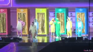 فشن شوی گروه BTS در کنسرتشون(خنده دار)