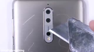 نوکیا ۸ : تست مقاومت