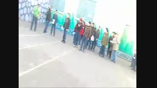 نیروی مقاومت هوا و جاذبه زمین