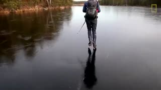 صدای جالب در هنگام اسکی روی یخ نازک