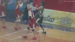 بسکتبال بازی کردن شوگااااا...