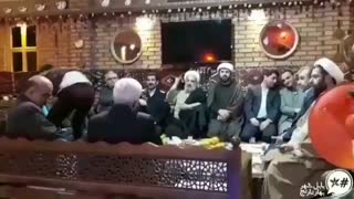 مسئولینی که رستوران رو برای شعار دادن انتخاب کردند