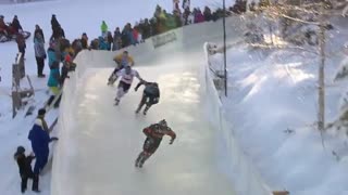 مسابقه هیجان انگیز اسکی روی یخ