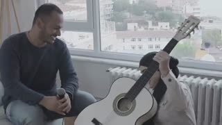 دانلود ویدئو اشوان به نام منو دریاب