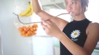 آویز گل دکوری