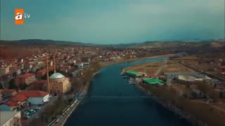 امراه در سریال عشق و ماوی در نقش علی