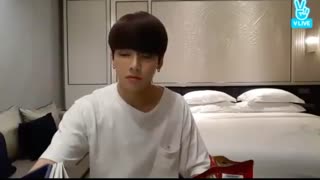 جیمینی هنگامی که فوضولیش گل می کنه در وی لایو باقی اعضا