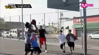 بی تی اس بسکتبال بازی میکنن............