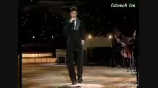 اجرای زنده ویتاس از آهنگ  someone's melancholy is crying با زیرنویس انگلیسی