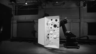 ساخت تصاویر فوق العاده با کمک ربات و پروژکتور (بدون جلوه های ویژه)