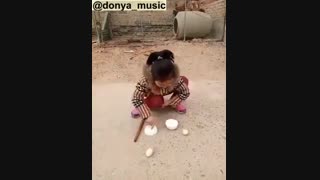 تردستی دختر خردسال