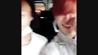 مثلا الان حالمون بهم خورد.دست زدن به دماغشون