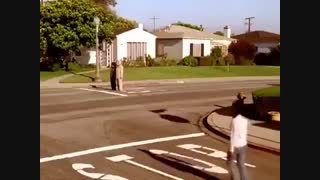 یک مقیاس عالی در مورد فضایی که وسایل نقلیه و مردم در شهرها اشغال می کنند.