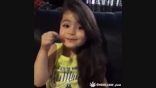 دختر بچه با مزه و با رقص و اشوه زیاد