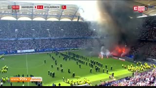 خشم و آشوب هواداران هامبورگ بعد از سقوط به بوندس لیگا ۲