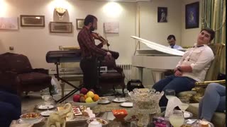 آموزش خصوصی ویولن حضوری و آنلاین زنده (تدریس ویلن ویلون ویالون ویولون ۰۹۱۲۲۹۰۵۶۱۱