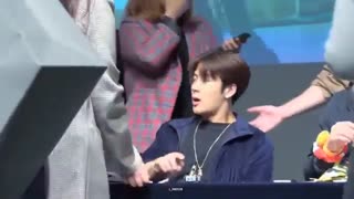 وقتی فن ها آیدل هاشون رو سورپرایز میکنن...(bts.blackpink.twice.got7.btob)