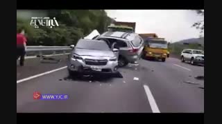 زنده ماندن عجیب یک زن در تصادف زنجیره‌ای