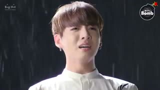 گریه کوکی T.T منم الان باس تمرین کنم مامانم اومد بشینم اینجوری جلوش گریه کنم بلکه دلش ب رحم بیاد ی خورده :/T.T