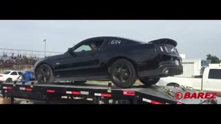 اگر تایر خودروی شما در سرعت 240 کیلومتر بر ساعت منفجر شود، واژگونی خودرو قطعیست. اما در هنگام انفجار چه اتفاقی رخ میدهد؟