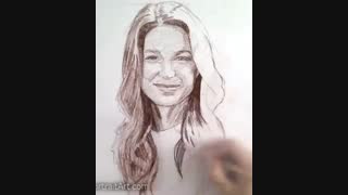 آموزش طراحی چهره فقط با مداد کنته قهوه ای