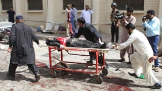 لحظه انفجار انتحاری تروریست‌های داعش در بلوچستان پاکستان