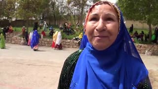 لالایی خواندن زنان بختیاری