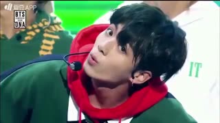 چشمکی از جونگ کوک که ممکن با عث مرگ هزاران نفر آرمی شده باشد - bts