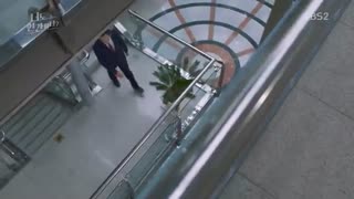 سریال کره ای تو هم انسانی؟ _ 2018 _ قسمت ۲ _  با زیرنویس چسبیده-720p