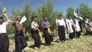 گلچین دستمال بازی مردان بختیاری درشهرستان فارسان