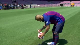 مراسم کامل معارفه آرتورو ویدال بازیکن جدید بارسلونا