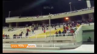 درگیری شدید هواداران در بازی پرسپولیس و استقلال خوزستان