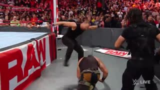 کمک گروه شیلد به رومن رینز