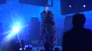 اجرای Singularity تهیونگ روز اول تور love your self