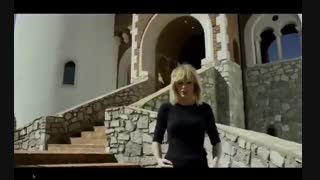 ویدیوی بازدید تیلور از محل ضبط موزیک ویدیوی Love Story  