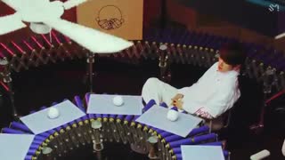 آهنگ young  از baekhyun