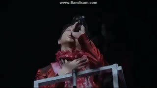 همه بیاین ت مهم(یه چیز جالب در مورد گروه اراشی و انجلینا جولی)