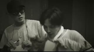 مستند جی دراگون( Act III: M.O.T.T.E World Tour) با زیرنویس فارسی