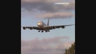 لندینگ بسیار زیبا  ایرباس A380 هواپیمایی امارات