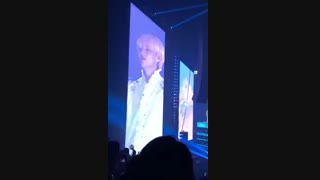 احساسی شدن تهیونگ موقع اجرای اهنگ truth untold